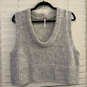 Free People Light Gray Knit V-Neck Cropped Sleeveless Sweater Vest